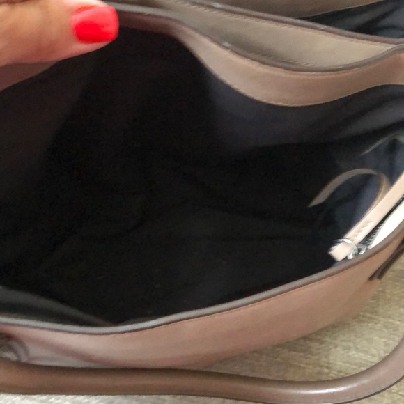 Beige Coach handbag - Picture 5 of 7